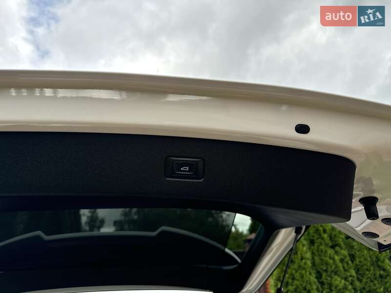 Внедорожник / Кроссовер Audi Q7 2020 в Киеве