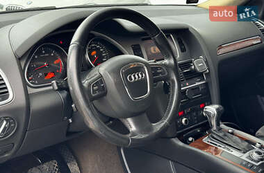 Внедорожник / Кроссовер Audi Q7 2010 в 