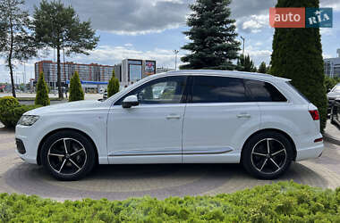 Внедорожник / Кроссовер Audi Q7 2017 в 