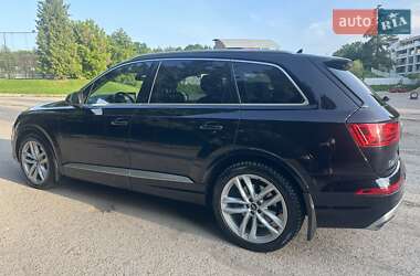 Внедорожник / Кроссовер Audi Q7 2017 в 