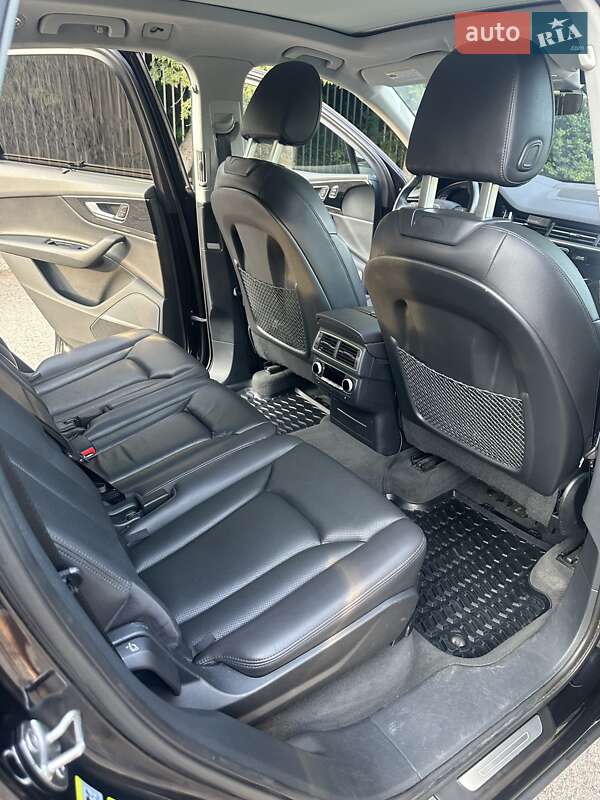 Внедорожник / Кроссовер Audi Q7 2017 в Львове