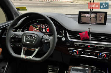 Внедорожник / Кроссовер Audi Q7 2016 в 