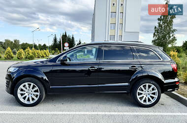 Внедорожник / Кроссовер Audi Q7 2015 в 