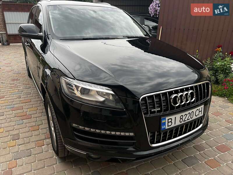 Внедорожник / Кроссовер Audi Q7 2013 в 