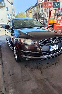 Позашляховик / Кросовер Audi Q7 2008 в 