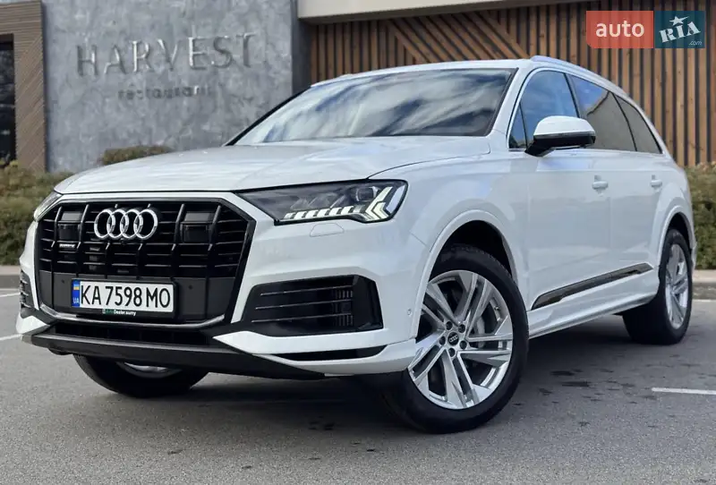 Внедорожник / Кроссовер Audi Q7 2022 в 