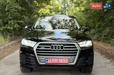 Внедорожник / Кроссовер Audi Q7 2017 в 