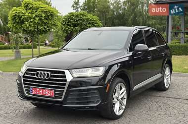 Внедорожник / Кроссовер Audi Q7 2017 в 