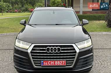 Внедорожник / Кроссовер Audi Q7 2017 в 
