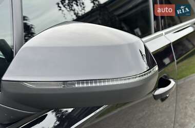 Внедорожник / Кроссовер Audi Q7 2017 в 