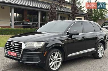 Внедорожник / Кроссовер Audi Q7 2017 в 