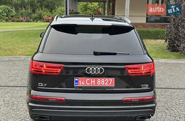 Внедорожник / Кроссовер Audi Q7 2017 в 