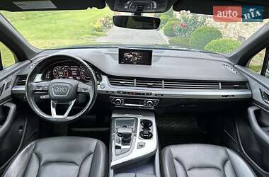 Внедорожник / Кроссовер Audi Q7 2017 в 