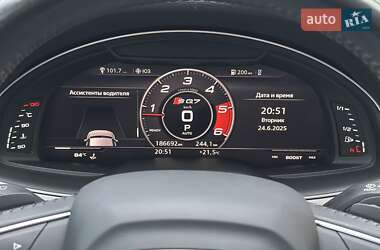 Внедорожник / Кроссовер Audi Q7 2017 в 