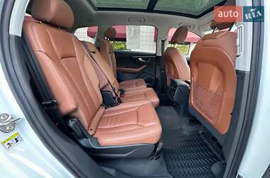 Внедорожник / Кроссовер Audi Q7 2020 в 