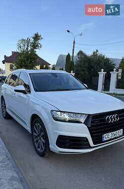 Позашляховик / Кросовер Audi Q7 2017 в 