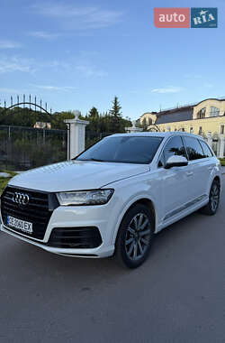 Позашляховик / Кросовер Audi Q7 2017 в 