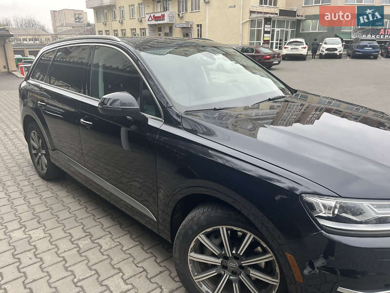 Внедорожник / Кроссовер Audi Q7 2016 в Хмельницком