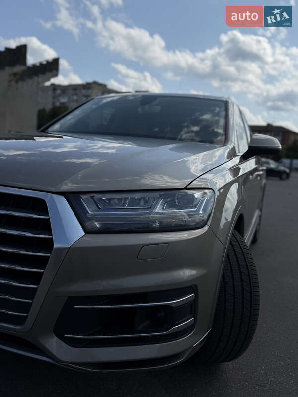 Внедорожник / Кроссовер Audi Q7 2016 в Виннице