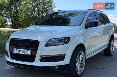 Внедорожник / Кроссовер Audi Q7 2013 в 