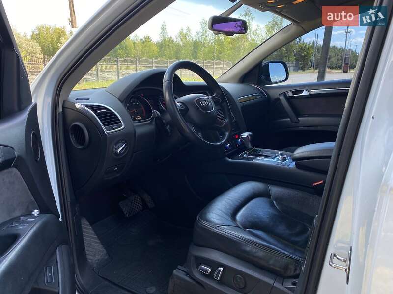 Внедорожник / Кроссовер Audi Q7 2013 в Днепре