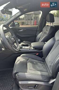 Внедорожник / Кроссовер Audi Q7 2024 в 