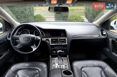 Внедорожник / Кроссовер Audi Q7 2015 в 