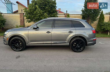 Внедорожник / Кроссовер Audi Q7 2017 в 