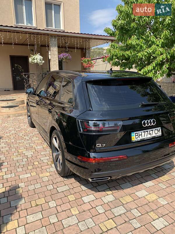 Внедорожник / Кроссовер Audi Q7 2016 в Одессе