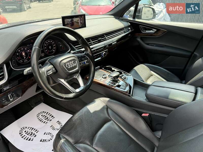 Внедорожник / Кроссовер Audi Q7 2017 в Луцке