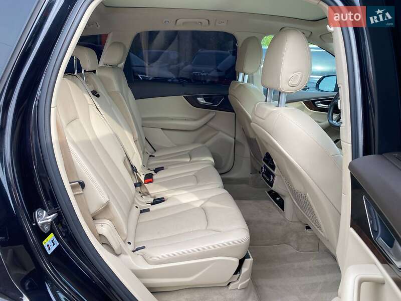 Внедорожник / Кроссовер Audi Q7 2016 в Львове