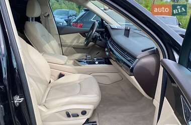 Внедорожник / Кроссовер Audi Q7 2016 в 
