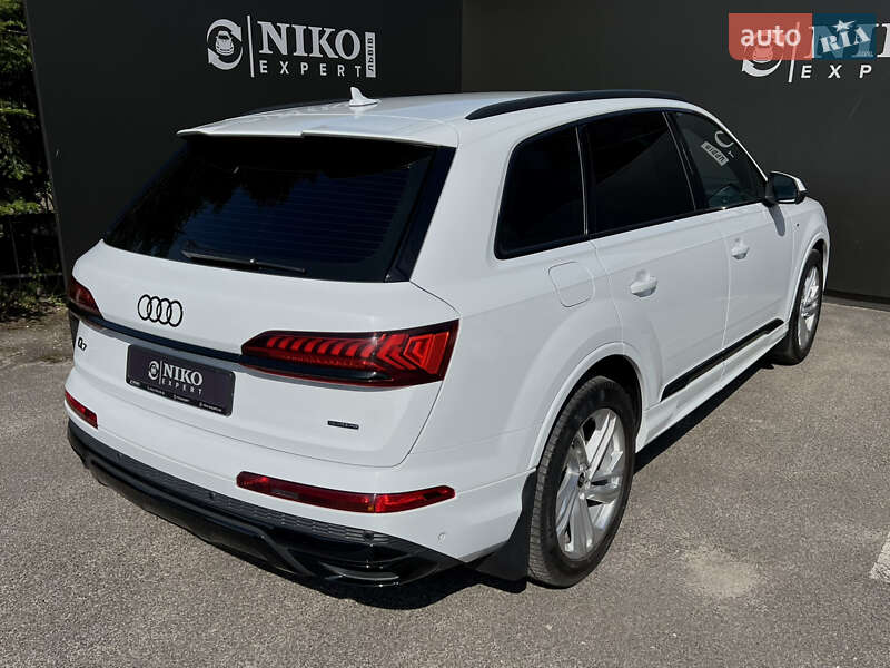 Внедорожник / Кроссовер Audi Q7 2022 в Львове