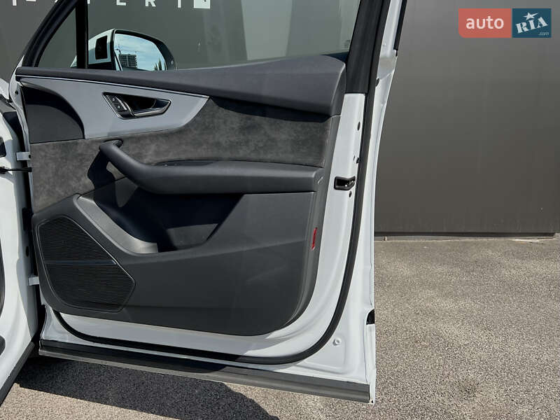 Внедорожник / Кроссовер Audi Q7 2022 в Львове