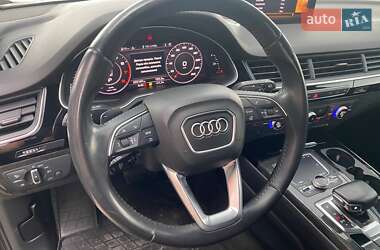 Внедорожник / Кроссовер Audi Q7 2018 в 