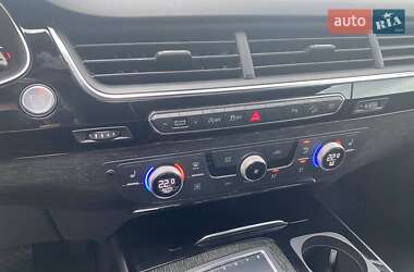 Внедорожник / Кроссовер Audi Q7 2018 в 