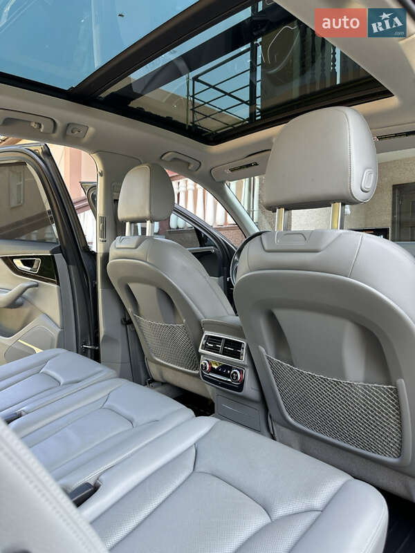 Внедорожник / Кроссовер Audi Q7 2016 в Хмельницком