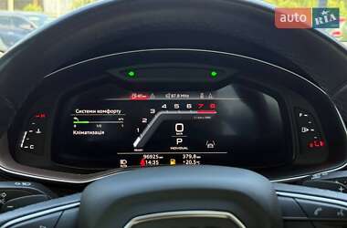 Внедорожник / Кроссовер Audi Q7 2022 в 
