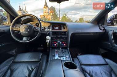 Внедорожник / Кроссовер Audi Q7 2007 в 