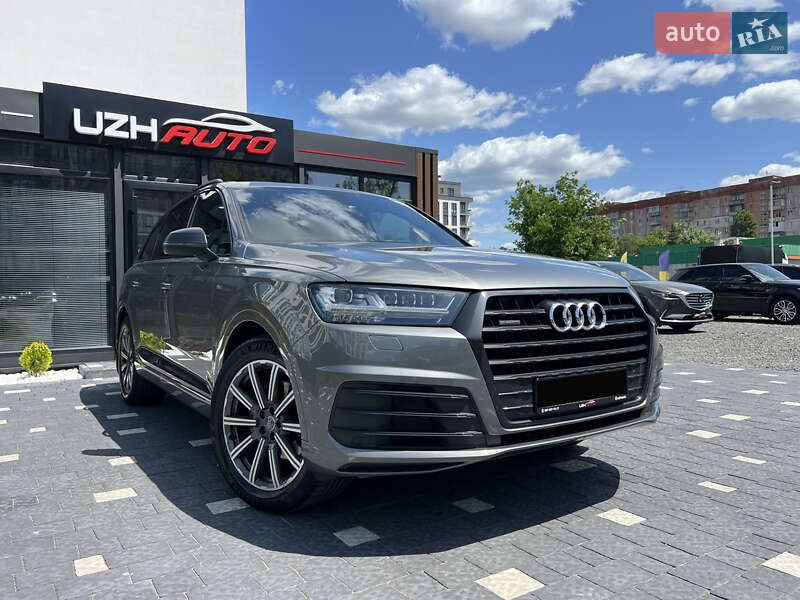 Внедорожник / Кроссовер Audi Q7 2017 в Ужгороде