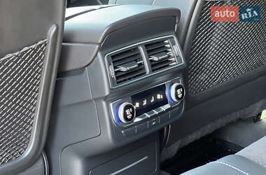 Внедорожник / Кроссовер Audi Q7 2017 в 
