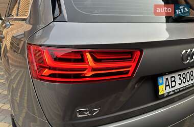 Внедорожник / Кроссовер Audi Q7 2017 в 