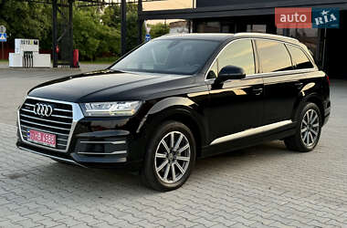Позашляховик / Кросовер Audi Q7 2017 в 