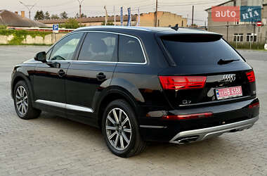 Позашляховик / Кросовер Audi Q7 2017 в 