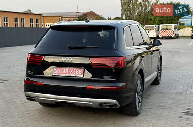Позашляховик / Кросовер Audi Q7 2017 в 