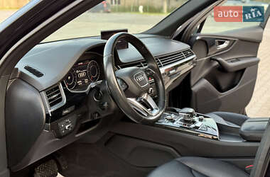 Позашляховик / Кросовер Audi Q7 2017 в 