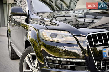 Внедорожник / Кроссовер Audi Q7 2012 в 