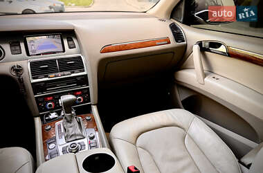 Внедорожник / Кроссовер Audi Q7 2012 в 