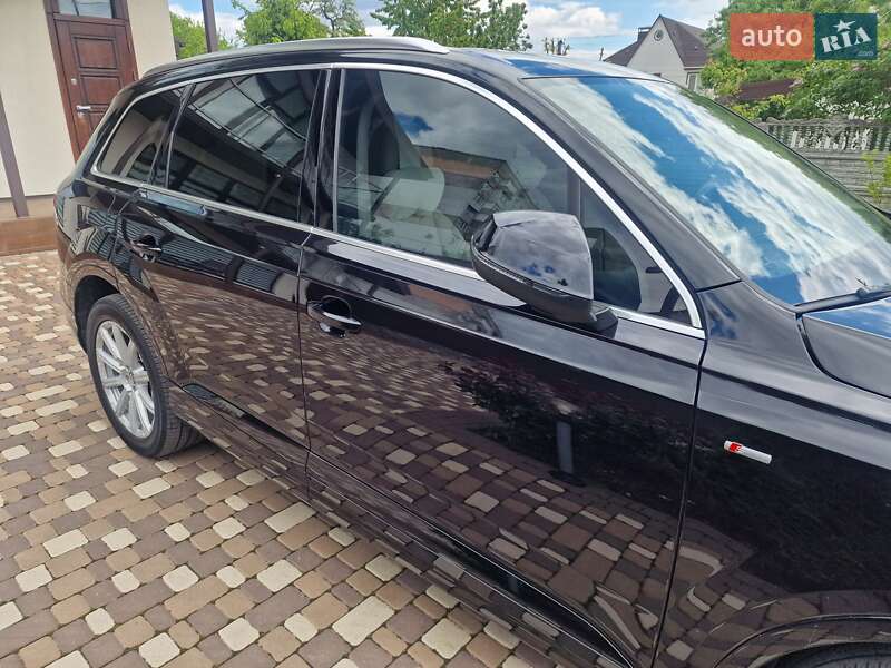 Внедорожник / Кроссовер Audi Q7 2017 в Кропивницком