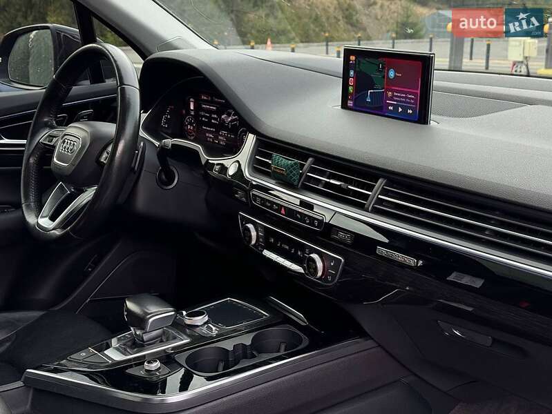 Внедорожник / Кроссовер Audi Q7 2015 в Киеве